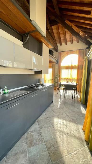 Altana - Loft Sulla Citta Apartment ปาร์มา ภายนอก รูปภาพ